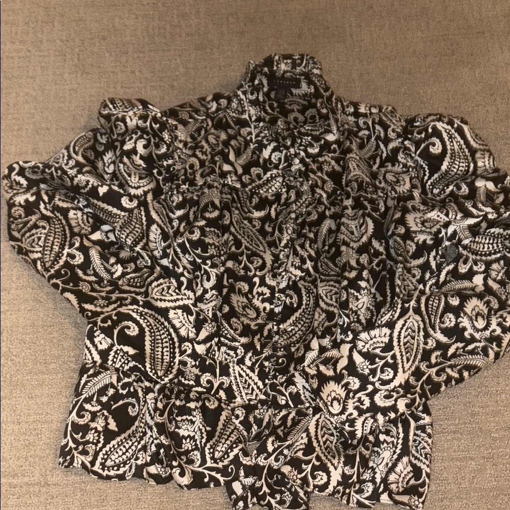 Elegant Black and White Paisley Women's Top